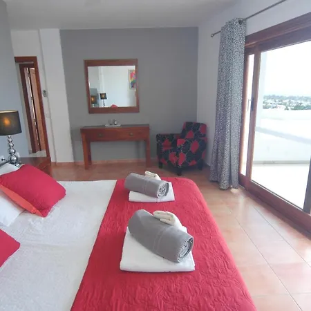 Montana Baja - A Stunning 7 Bedroom - Perfect For Large Families And Friends Villa Playa Blanca (Lanzarote)